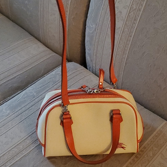 SOLDAuthentic Burberry London Blue Label sling bag - Picture 5 of 10